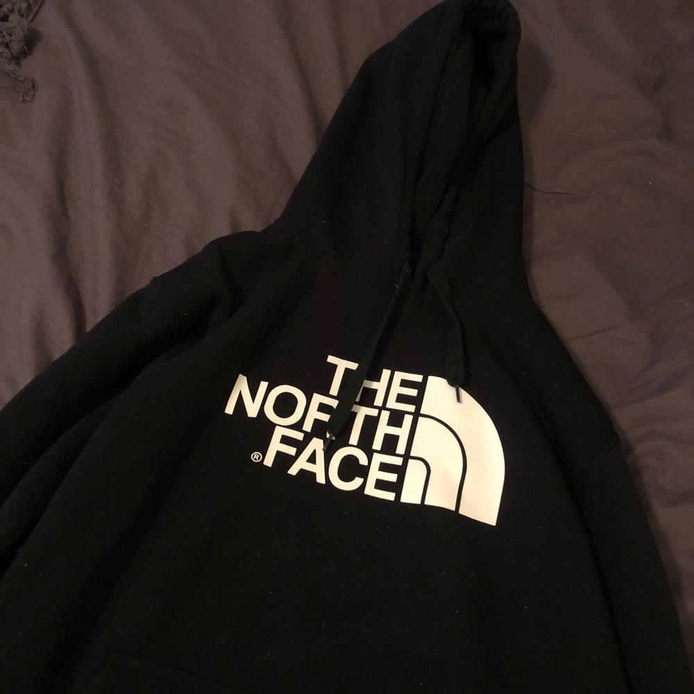 North face pullover
